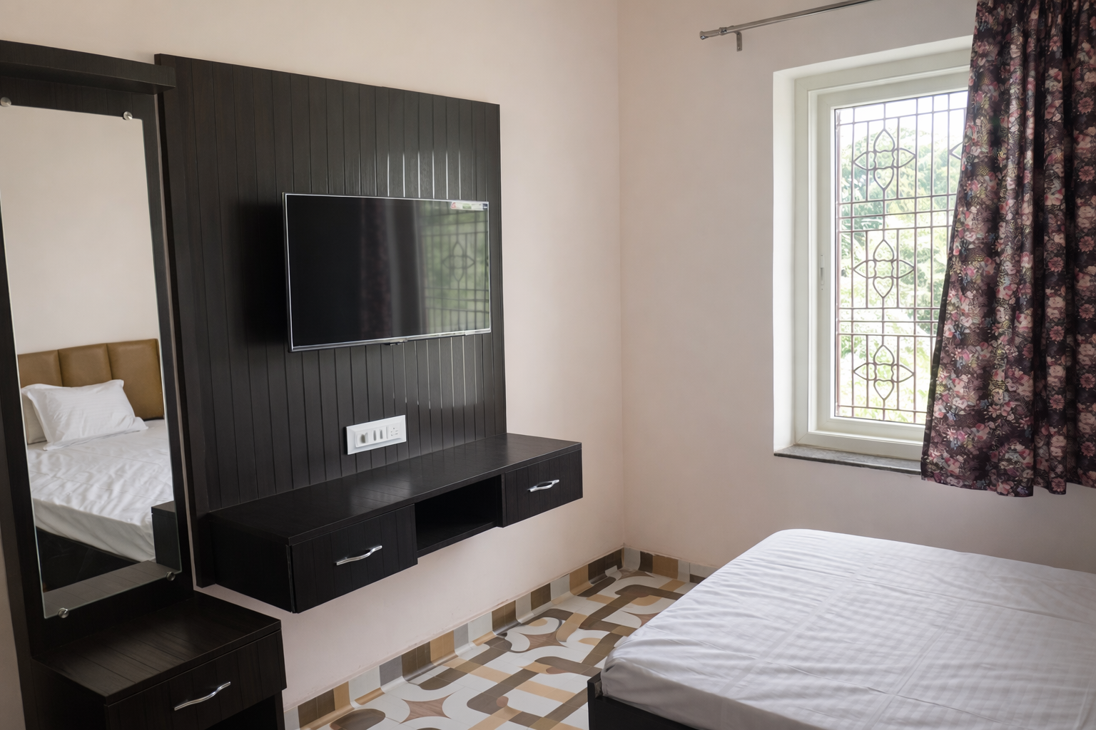 Deluxe 1 BHK overview